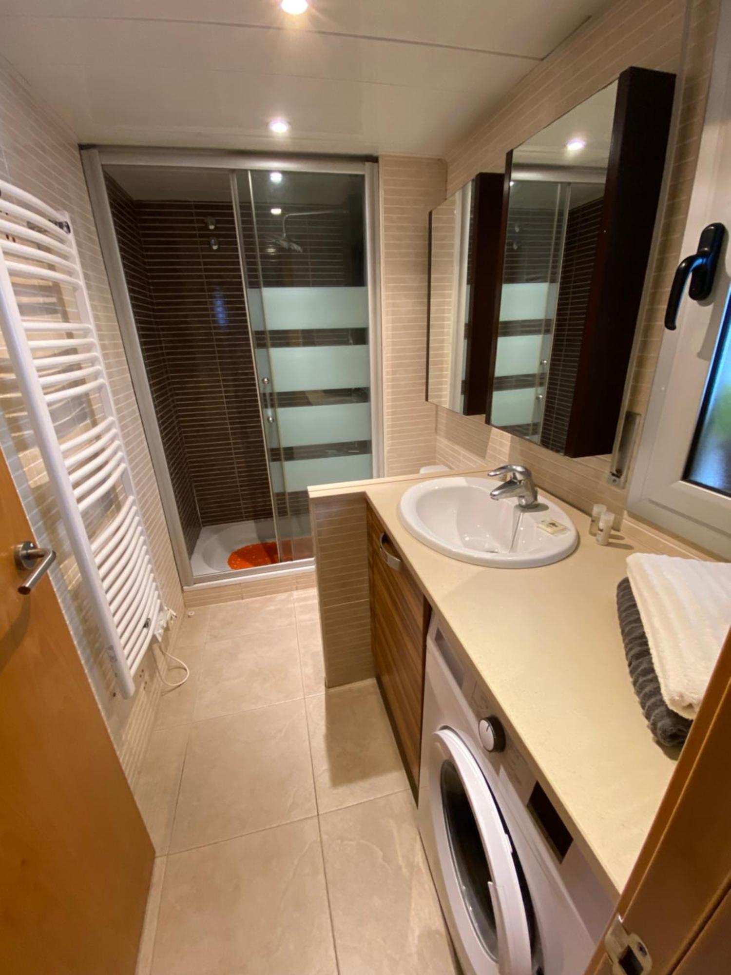 Vue Panoramique Sur La Mediterrannee, Appartement Sur Canal & Proche Plage 로지즈 외부 사진